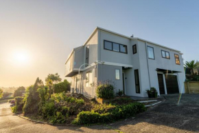 Cosy Unit With Incredible Views, Whanganui